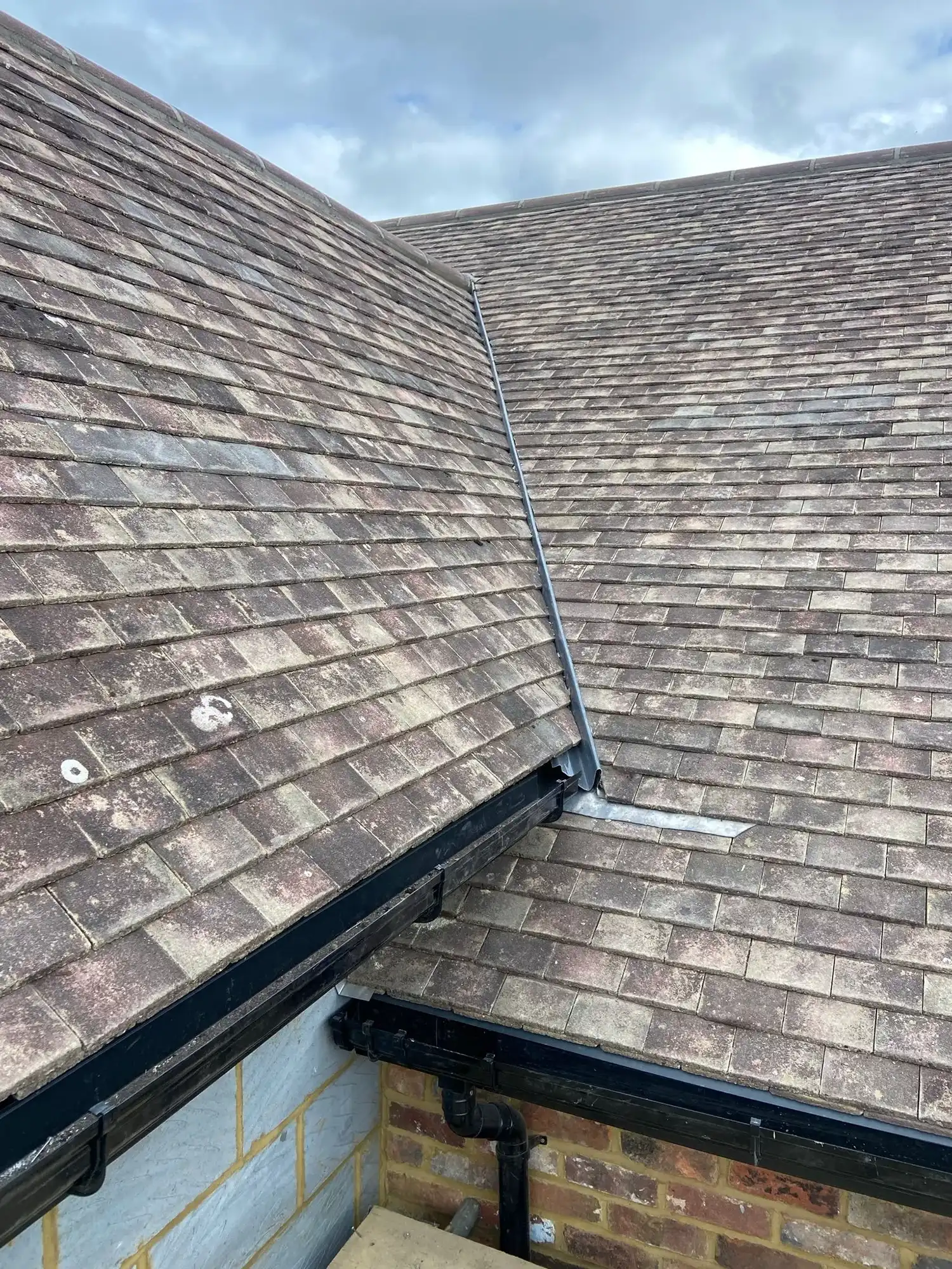 Roofing Gutter